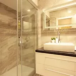 Pensión Well Of Life Luxury Split