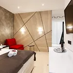 Well Of Life Luxury Pensión 4*